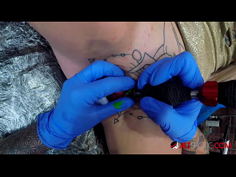 ❤️ La bomba Sully Savage, molt tatuada, es va tatuar al clítoris Porno de qualitat al ca.bencoineth.top ❌️❤